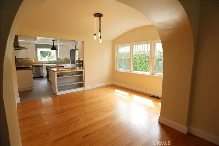 270 S Parkwood Avenue, Pasadena, California 91107 — photo 4