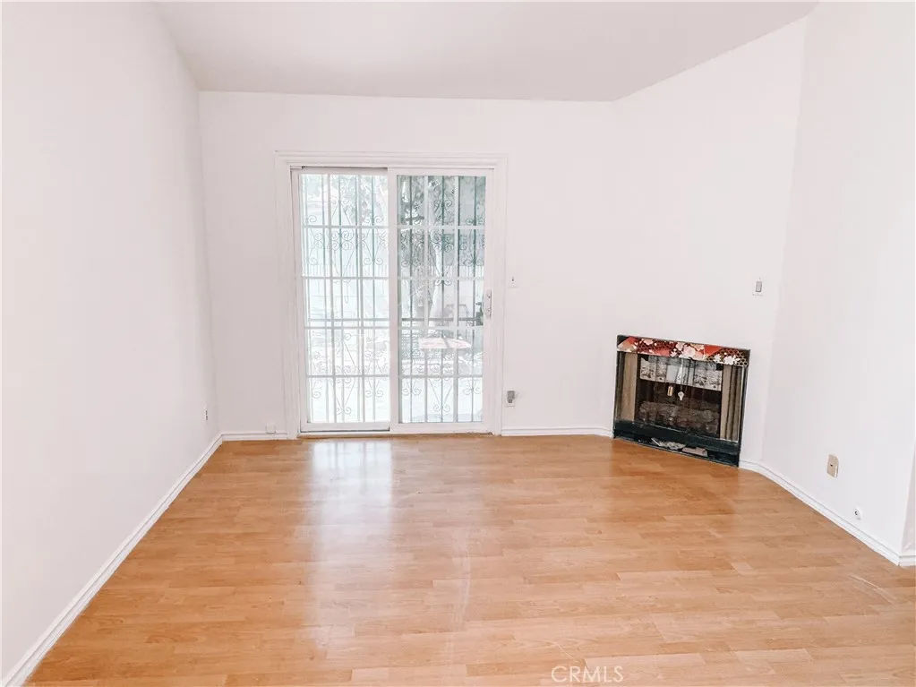 gallery-image 3