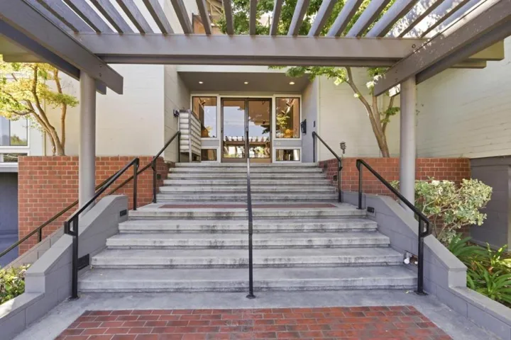 22330 Homestead Road 118, Cupertino, California 95014 — photo 4