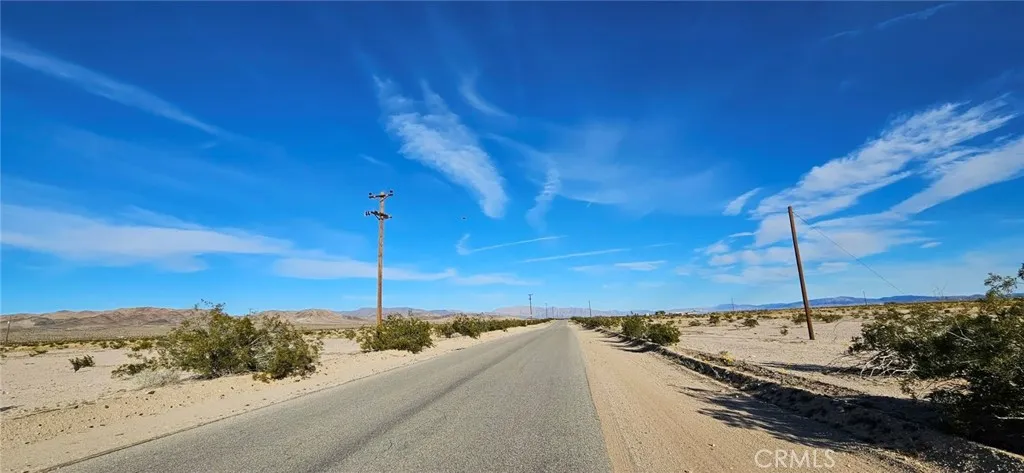 800 Valle Vista Rd., 29 Palms, California 92277 — photo 4