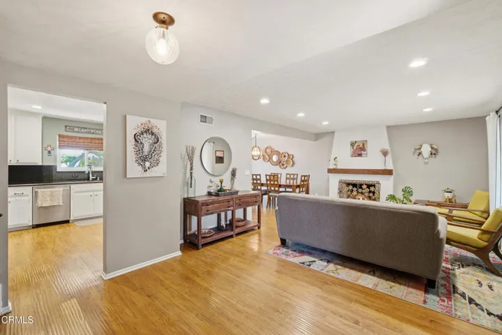 7_living room