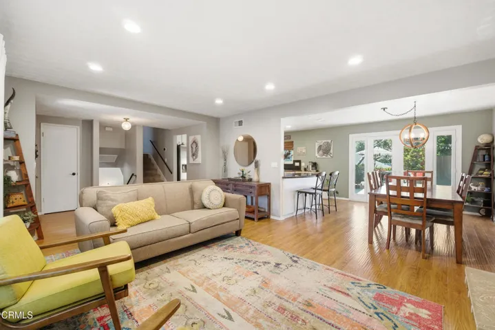 14_living room