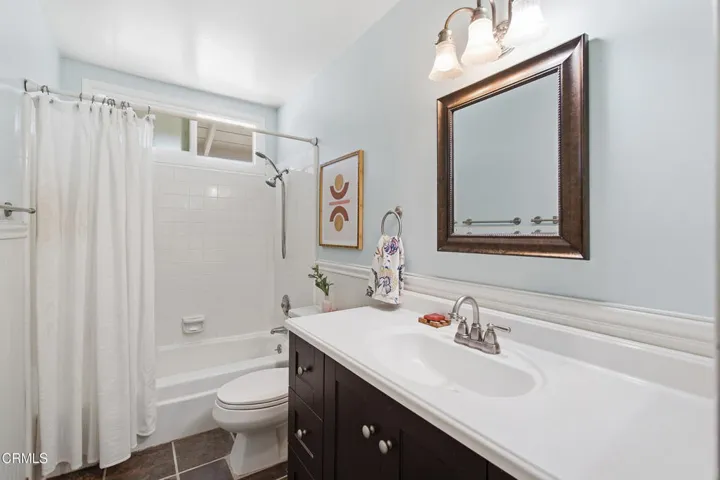 32_bathroom