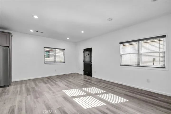 696 E 9th C, Upland, California 91786 — photo 4