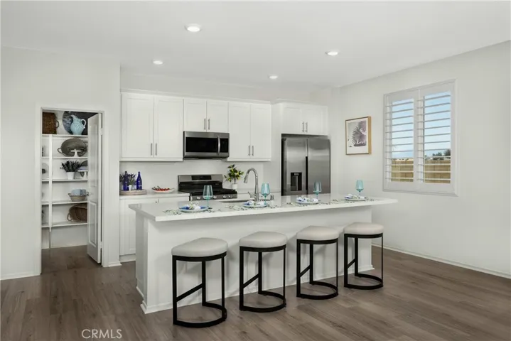 1561 E Holguin Street, Lancaster, California 93534 — photo 4