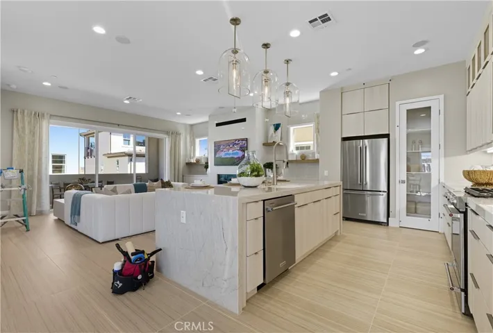 568 Marlow Lane, Montebello, California 90640 — photo 4