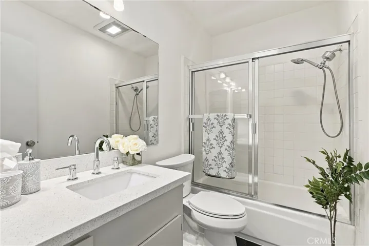 933 11th Street 9, Santa Monica, California 90403 — photo 4