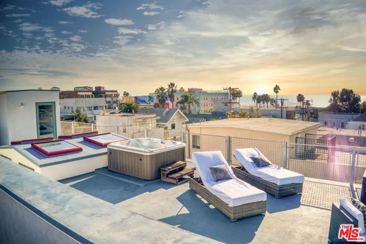 46 Rose Avenue, Los Angeles, California 90291 — photo 4