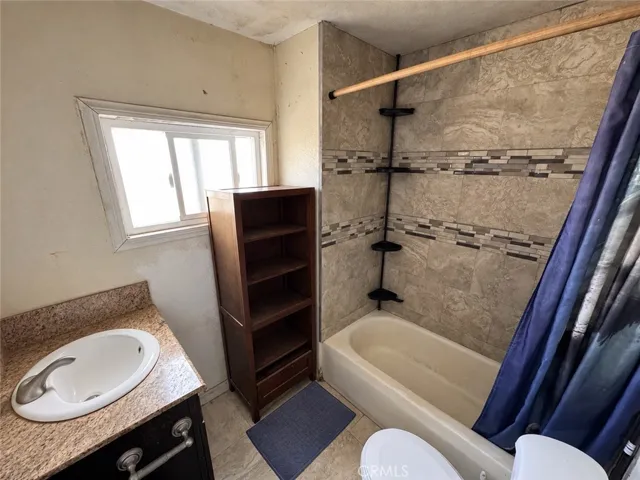 bathroom- AI enhanced to remove personal items