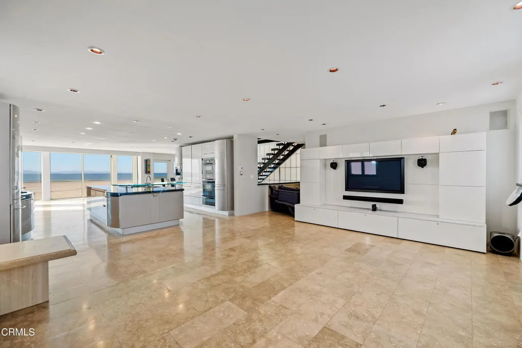 4015 Ocean Drive MLS (43 of 61) 4015 Ocean Drive MLS (43 of 61)