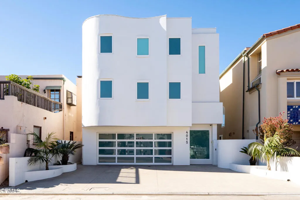 4015 Ocean Drive MLS (10 of 61) 4015 Ocean Drive MLS (10 of 61)