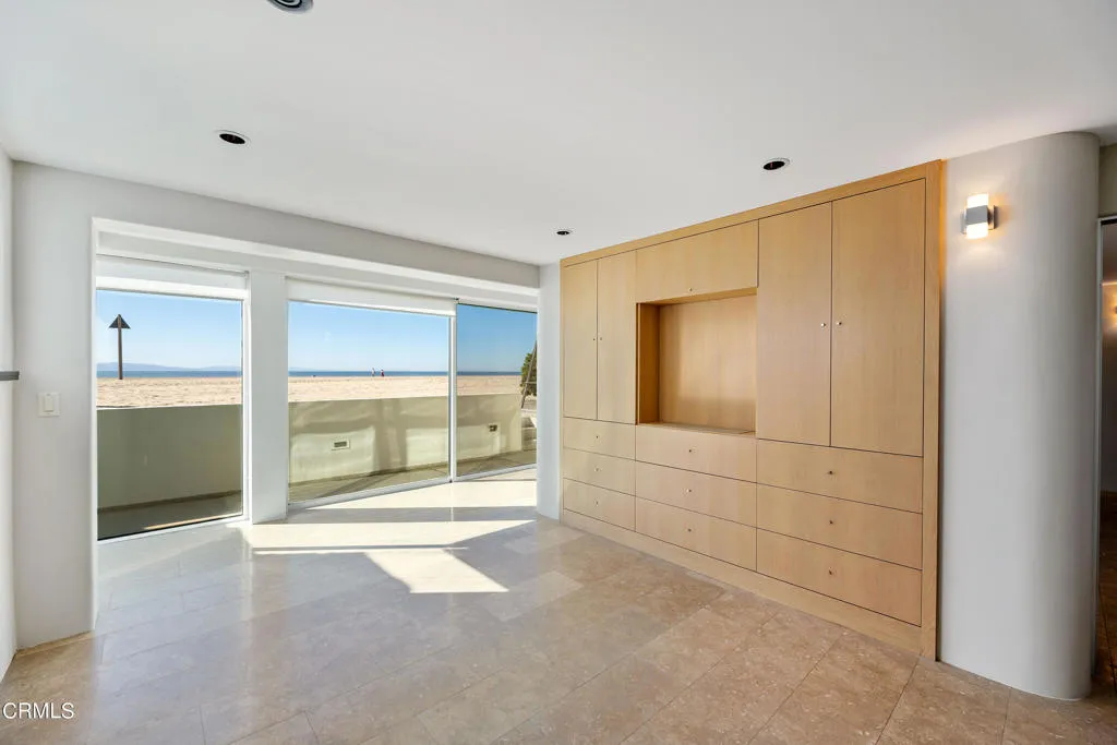 4015 Ocean Drive MLS (46 of 61) 4015 Ocean Drive MLS (46 of 61)