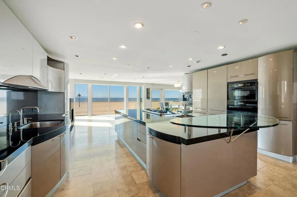 4015 Ocean Drive MLS (41 of 61) 4015 Ocean Drive MLS (41 of 61)
