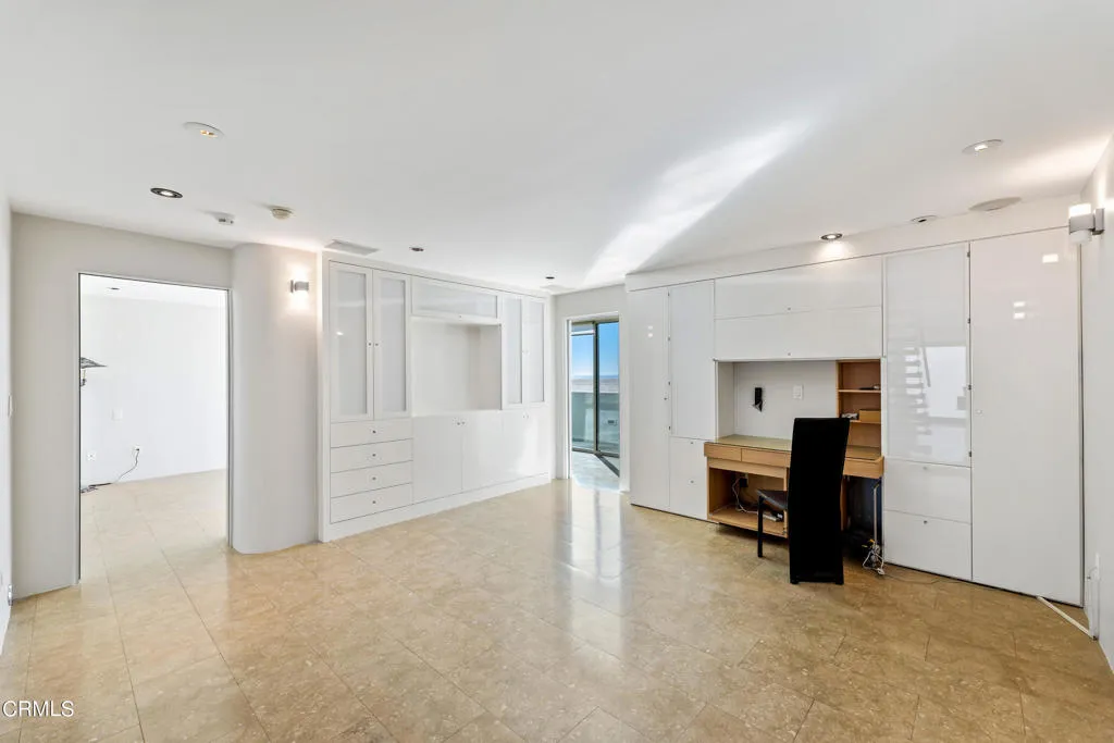 4015 Ocean Drive MLS (48 of 61) 4015 Ocean Drive MLS (48 of 61)