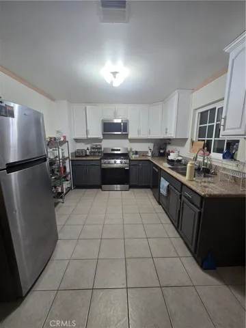 9384 Kempster Avenue, Fontana, California 92335 — photo 5