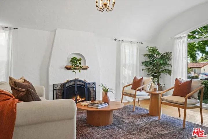 924 E Glenoaks Boulevard, Glendale, California 91207 — photo 5
