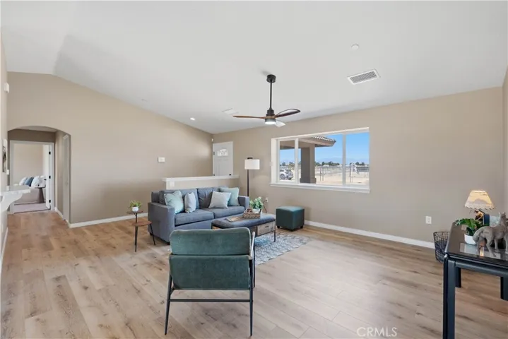 17430 Century Plant Rd, Apple Valley, California 92307 — photo 5