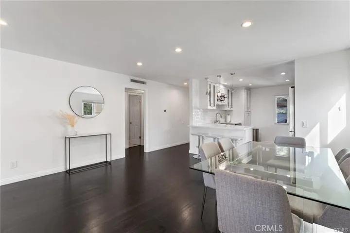 1935 Alpha Road 314, Glendale, California 91208 — photo 5