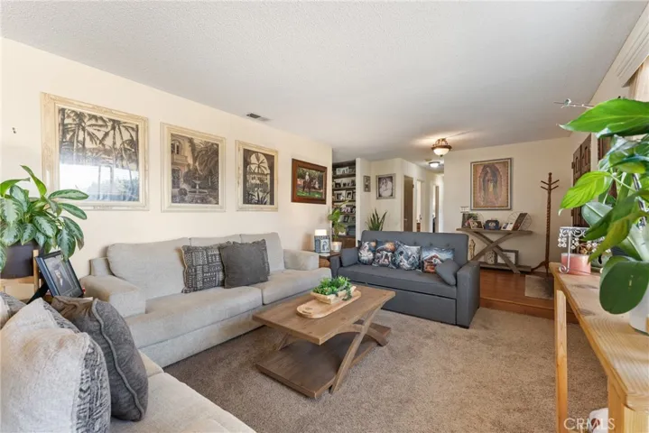 18572 Atlantic, Hesperia, California 92345 — photo 5