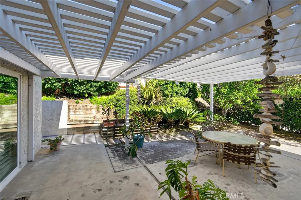 Back patio with pergola Back patio with pergola