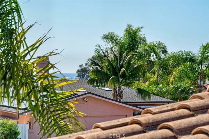 Ocean view from the roof top deck