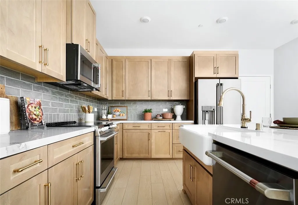 Model home photos for illustration only. Actual home finishes, features, and upgrades may vary. Model home photos for illustration only. Actual home finishes, features, and upgrades may vary.