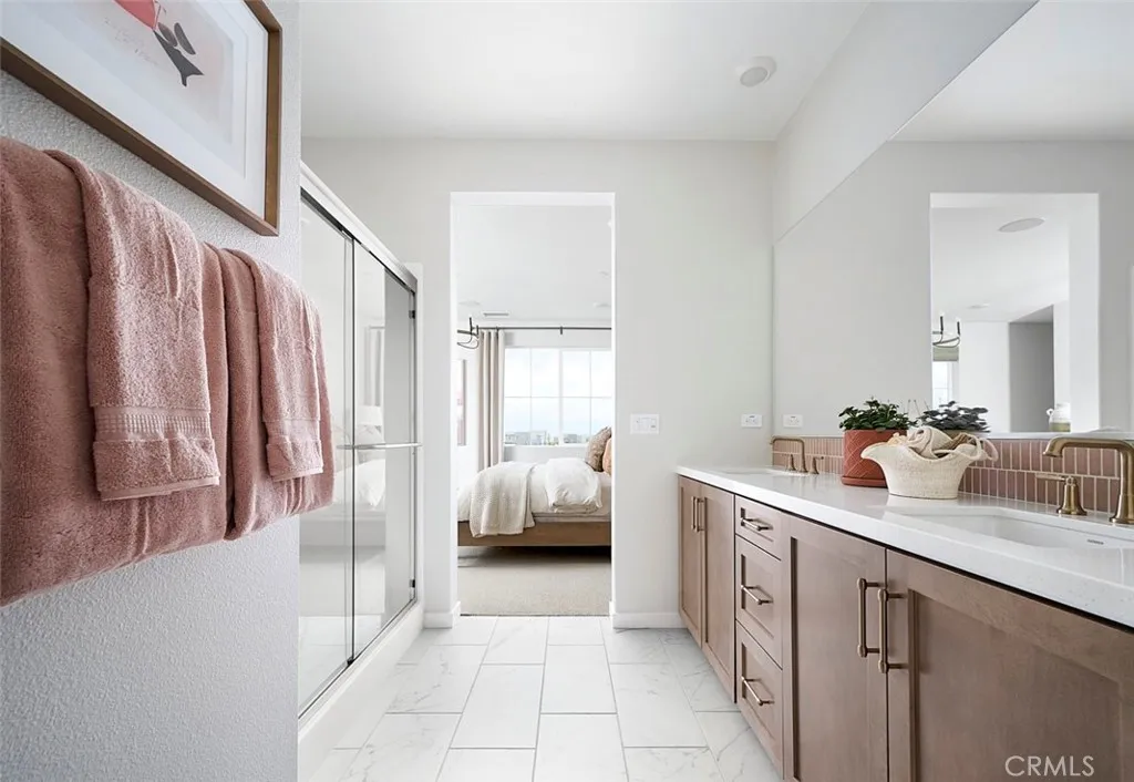 Model home photos for illustration only. Actual home finishes, features, and upgrades may vary. Model home photos for illustration only. Actual home finishes, features, and upgrades may vary.