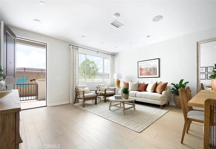 Model home photos for illustration only. Actual home finishes, features, and upgrades may vary.