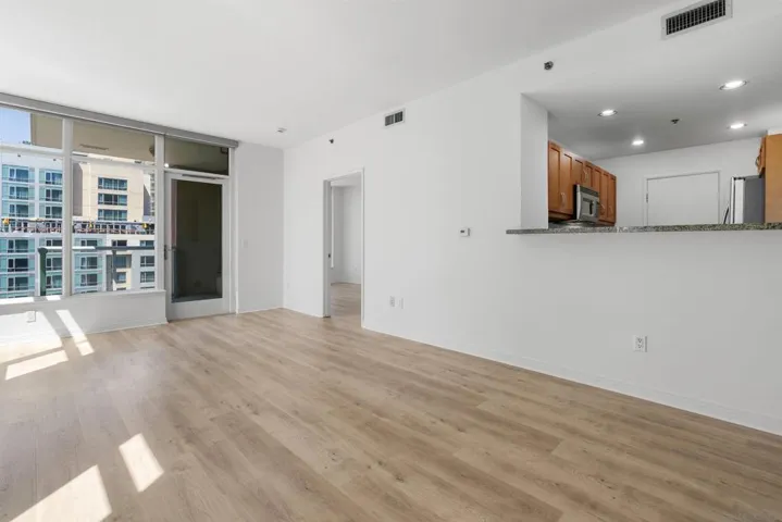 427 9th Ave. 806, San Diego, California 92101 — photo 4