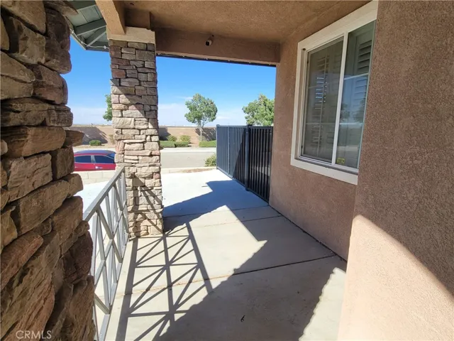 15077 Escalante Court, Victorville, California 92394 — photo 5