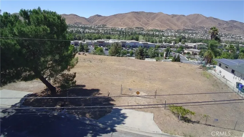 33690 Washington, Yucaipa, California 92399 — photo 4