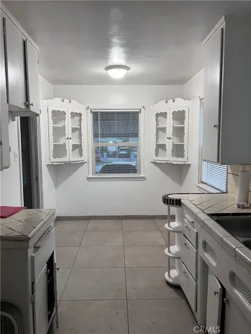 333 E 83rd Street, Los Angeles, California 90003 — photo 4