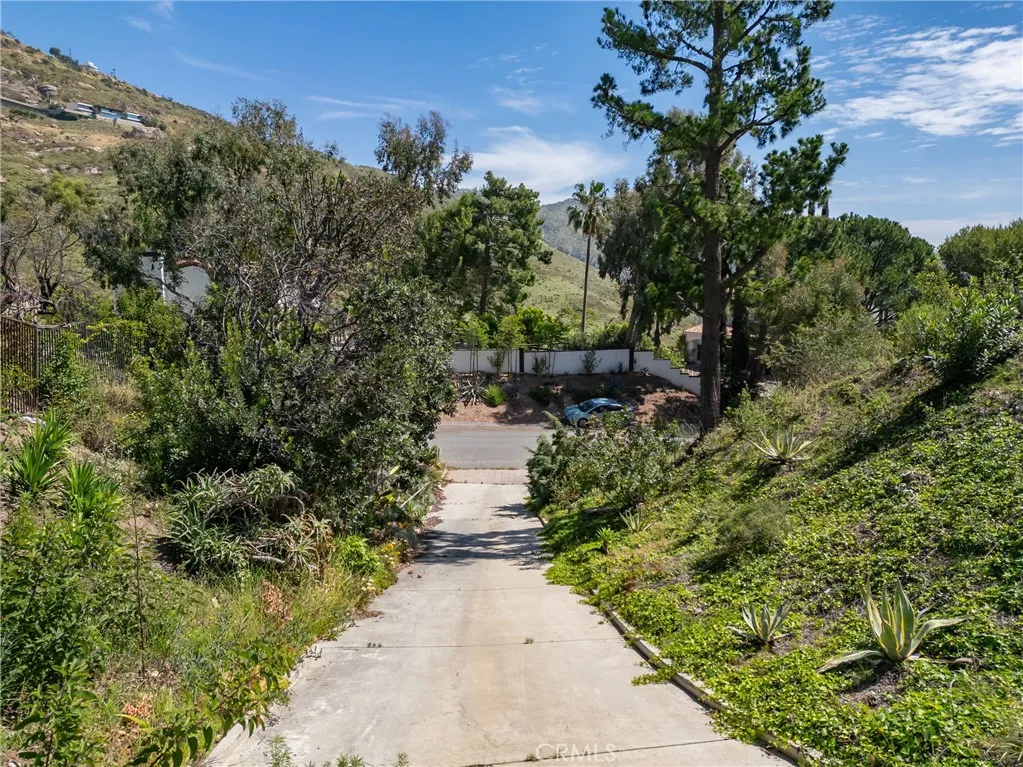Driveway to lot Driveway to lot