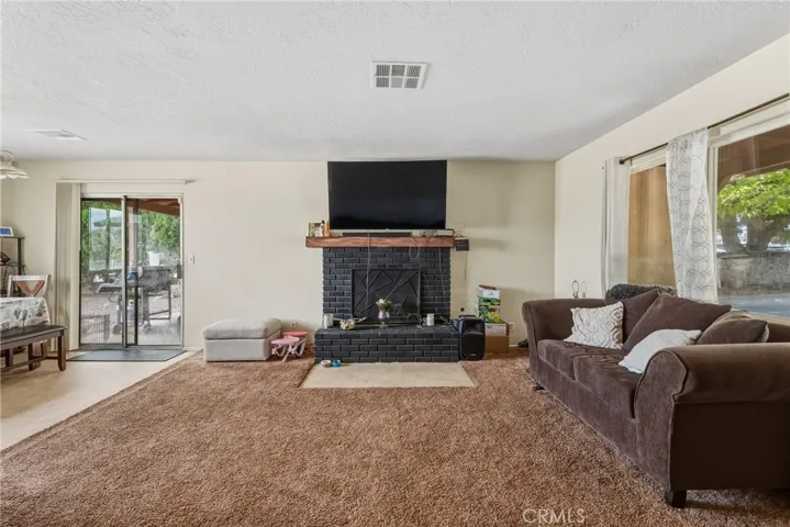 8105 Minstead, Hesperia, California 92345 — photo 5