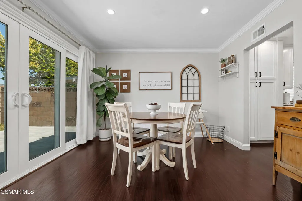 Breakfast Nook