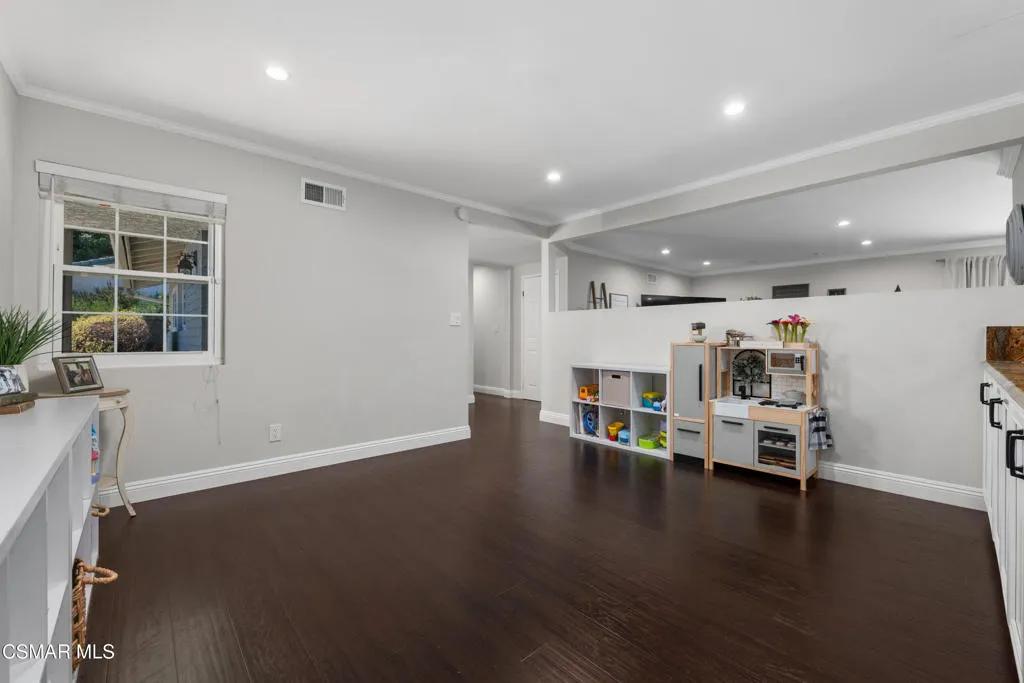 Family/Dining Area