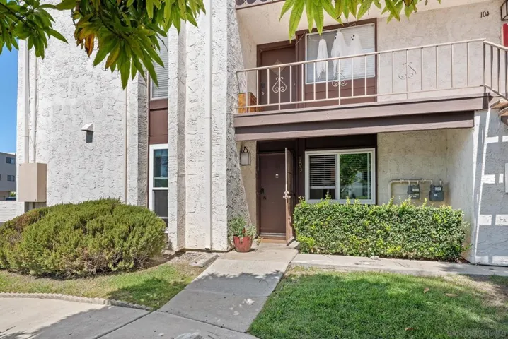 6878 Navajo 103, San Diego, California 92119 — photo 5