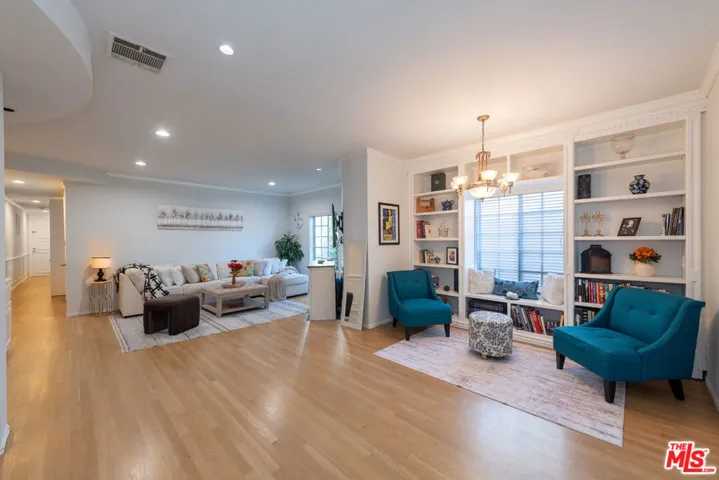10531 Ashton Avenue 202, Los Angeles, California 90024 — photo 4