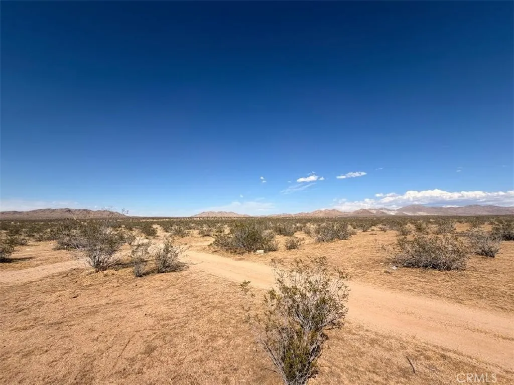0 Flint, Apple Valley, California 92307 — photo 4