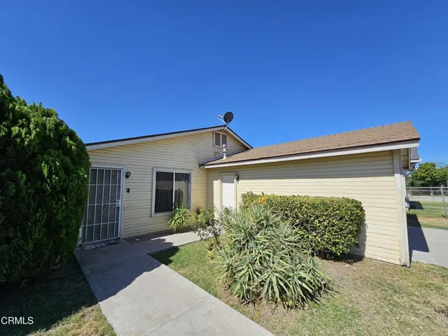 420 E B Street, Colton, California 92324 — photo 4