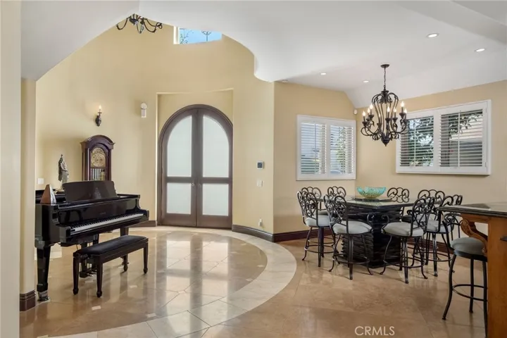 215 The Toledo, Long Beach, California 90803 — photo 4