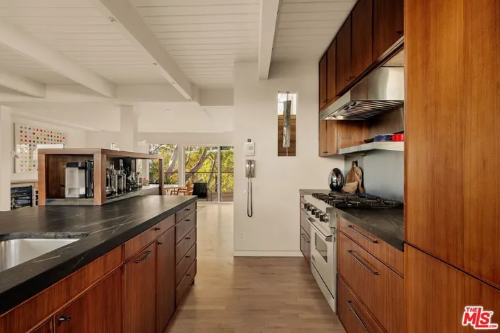 8937 Appian Way, Los Angeles, California 90046 — photo 5