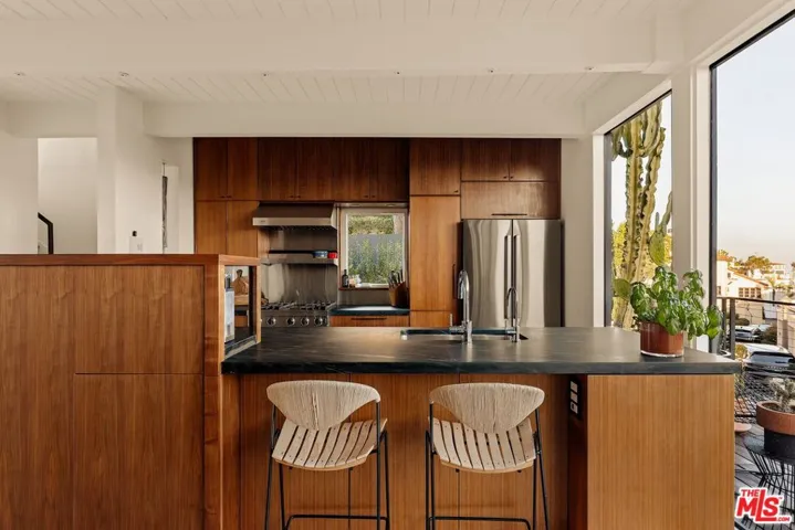 8937 Appian Way, Los Angeles, California 90046 — photo 4
