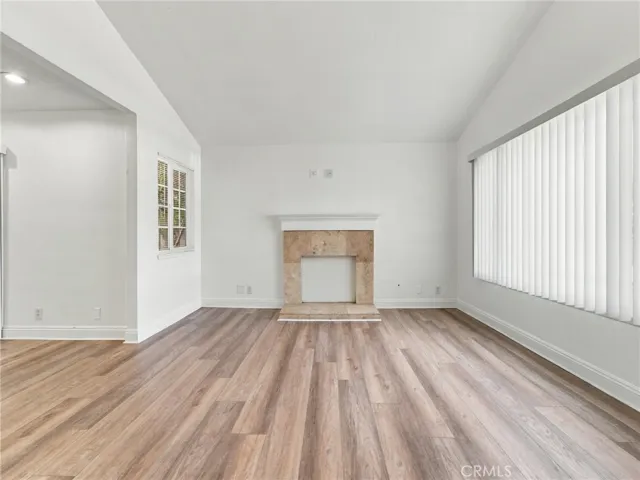 330 W Devonshire Drive, Oxnard, California 93030 — photo 5