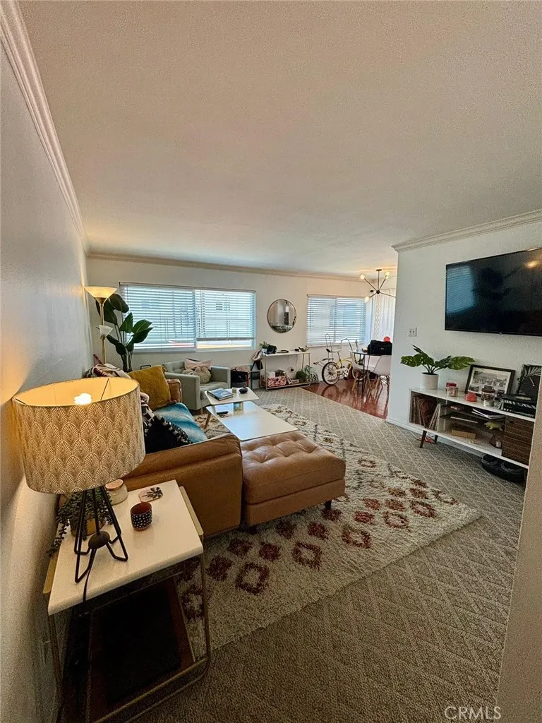 615 E Broadway #203