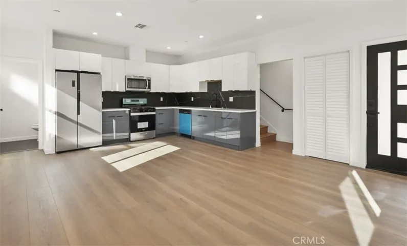 1731 S New Hampshire Avenue, Los Angeles, California 90006 — photo 5