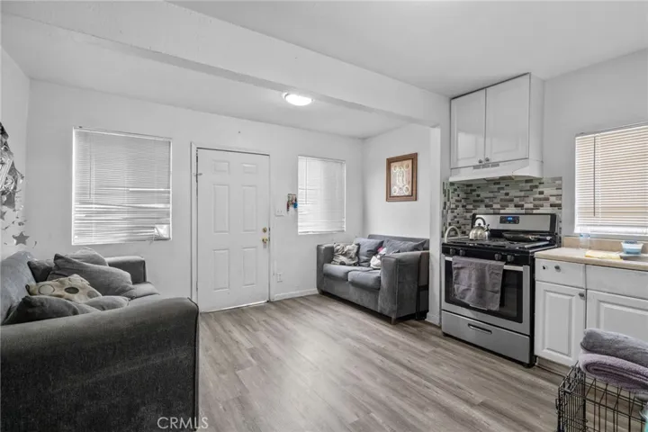 9538 Compton Avenue, Los Angeles, California 90002 — photo 5