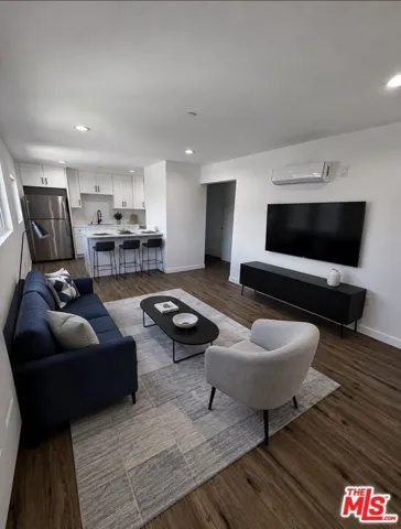 3212 1/2 Glenhurst Avenue, Los Angeles, California 90039 — photo 4