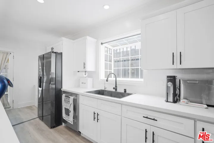 1032 4th Avenue, Los Angeles, California 90019 — photo 5