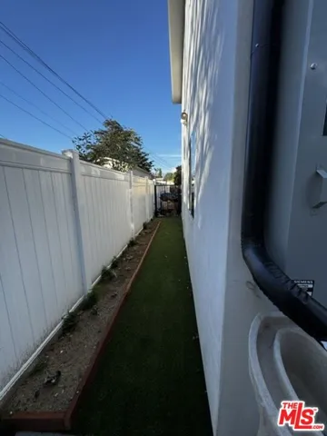 Walkway to backyard